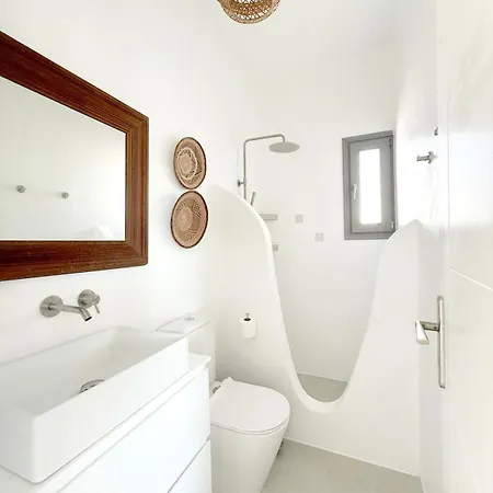 Paros, Aegean Breeze